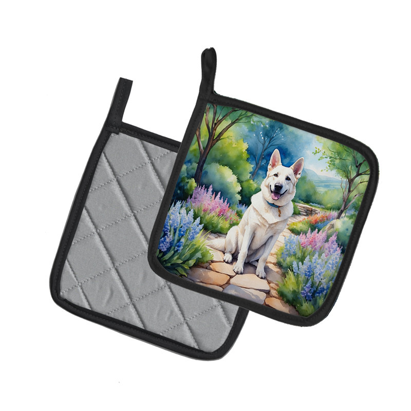 Caroline's Treasures Floral Polyester Potholder Set