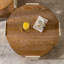 Petite table basse avec rangement double couche, chevet de style rétro pour le salon et balcon ou chambre à coucher en bois massif de conception polyvalente, assemblage simple