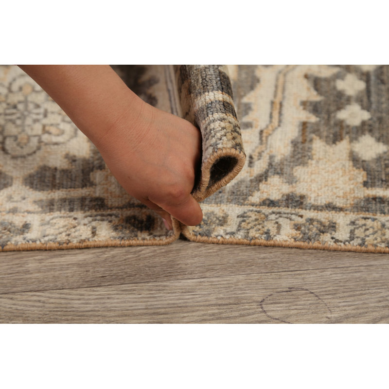 Tapis décoratif en laine noué à la main de conception unique noué à la main New Age Khotan beige/gris 7 pi x 10 pi 6 po