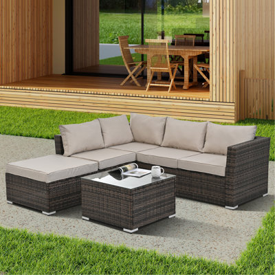 Excellent mobilier de patio: 4 chaises d'extérieur avec table basse