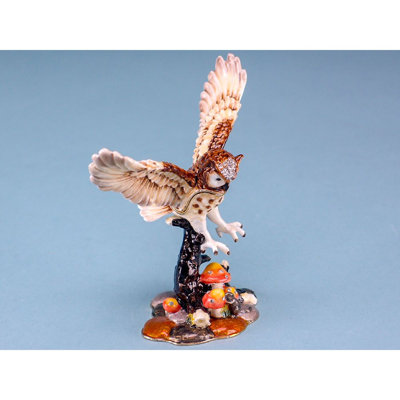 Waylon Figurines & Sculptures