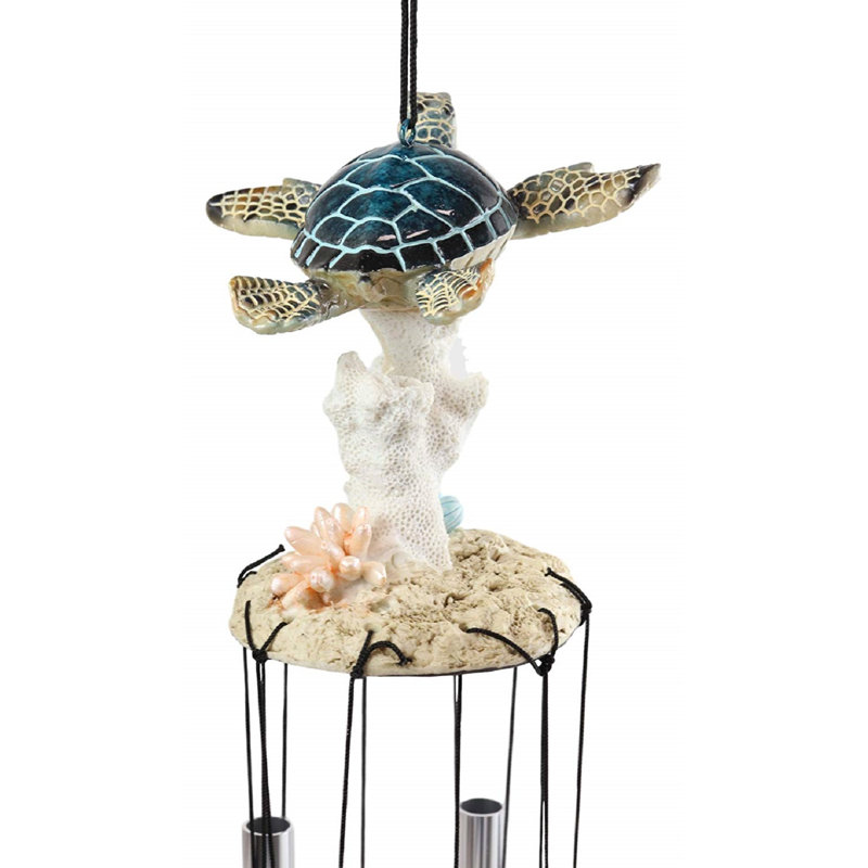Carillon de mer en tortue de mer contre les coraux Casson