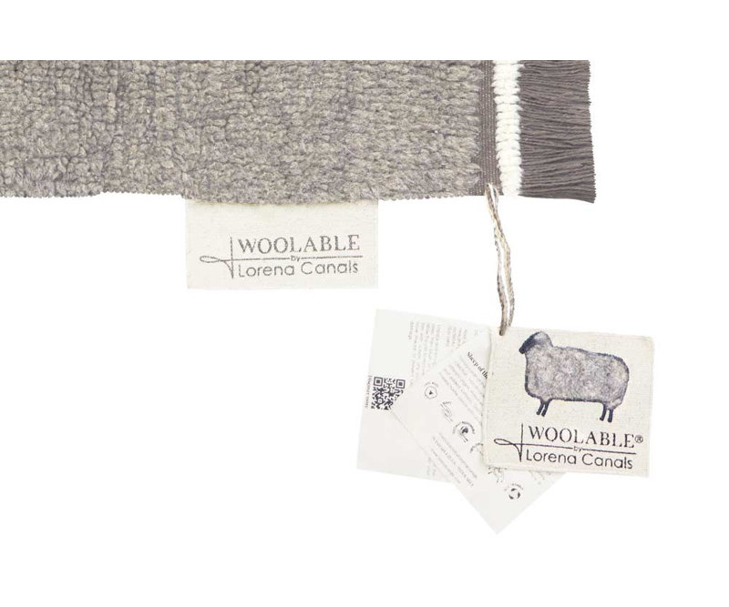 Sheep Of The World Hand Tufted Wool Area Rug in Sheep Gray, Rectangle 4' x 5'7"