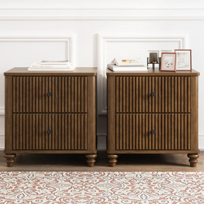 Table de chevet cannelée 2 pièces, table d'appoint de 21,65 po de largeur avec 3 tiroirs, table de chevet moderne en bois avec poignée en métal, table de chevet en bois pour la chambre à coucher, le salon et le placard