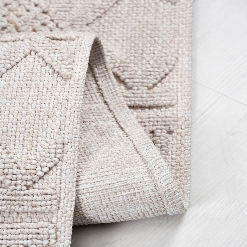 Tapis en polypropylène beige antidérapant Seldon, résistant aux taches et facile à nettoyer, 2,6 pi x 8 pi