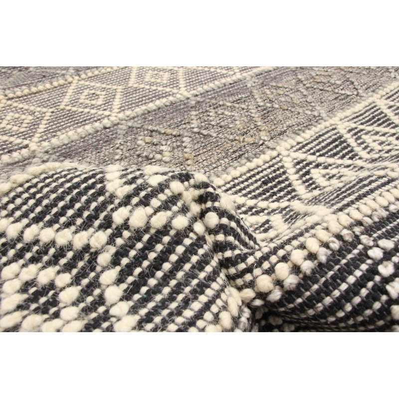 Tapis unique rectangulaire de 5 pi x 7 pi 9 po Iagulli