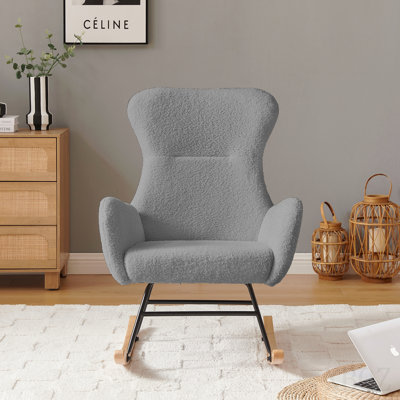 Chaise berçante grise en tissu Teddy