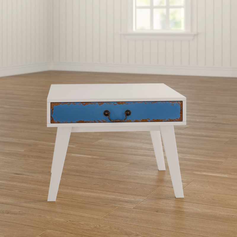 Lundia End Table