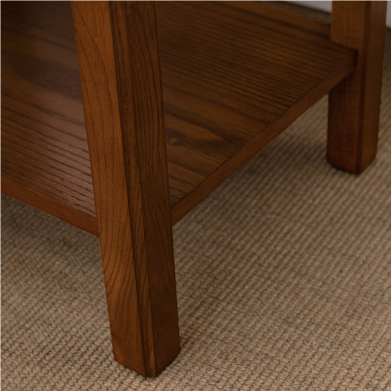 Table d'appoint en bois manufacturé Shaker