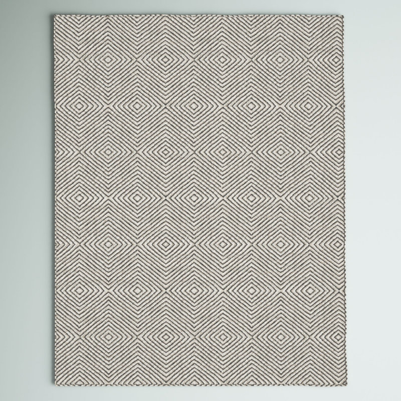 Tapis en laine ivoire et noir à motif géométrique de losanges touffeté et fabriqué à la main Azarian, Rectangle 5 pi x 8 pi