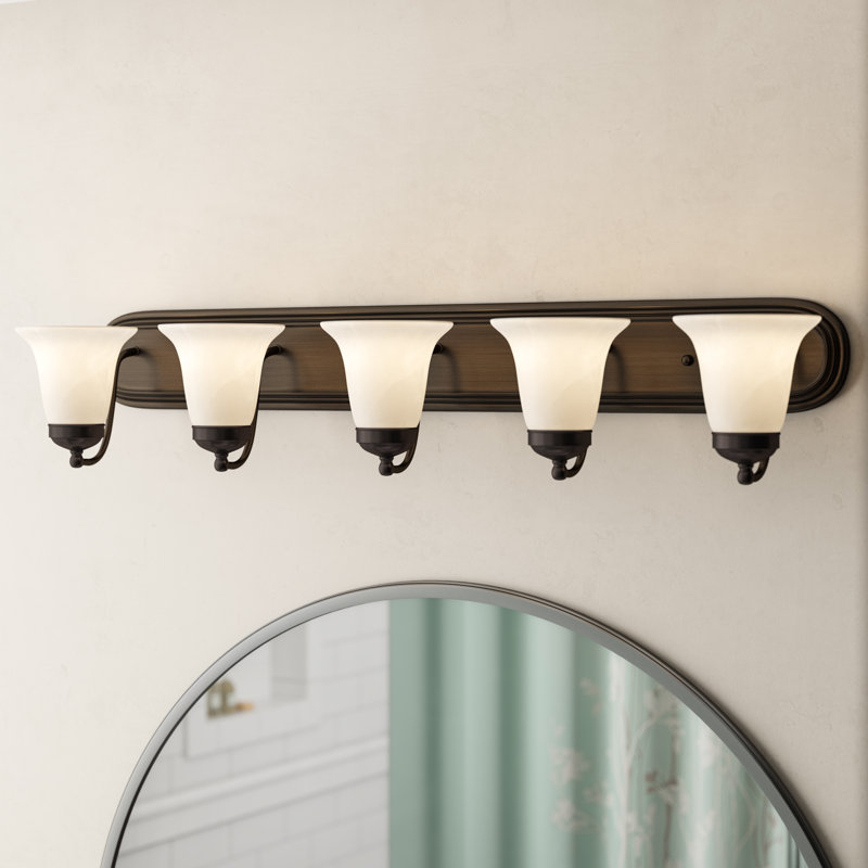 Éclairage de salle de bain à intensité variable 5 lumières Roughton, Bronze huilé