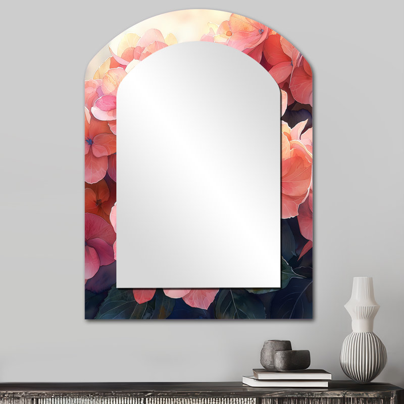 Hydrangeas in the Sunset Glow IV - Miroir décoratif hydrangea arche, miroir mural asymétrique traditionnel, 34 po x 25 po