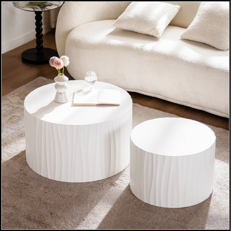 Ensemble de 2 tables d'appoint gigognes rondes en bois avec motifs complexes pour les salons et les chambres modernes