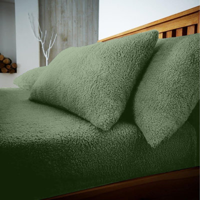 Teddy Fleece Pillowcases 2 Pack 50 x 75cm, Soft Plush Pillow Covers, Warm Cosy Bedroom Bedding Pillow Slips, Easy Care Machine Washable