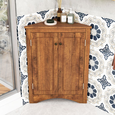 Armoire de rangement de coin de salle de bain en bois avec tablettes réglables, conception triangulaire pour petits espaces