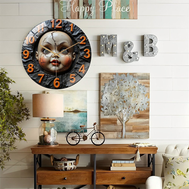 Horloge murale Cracked Doll