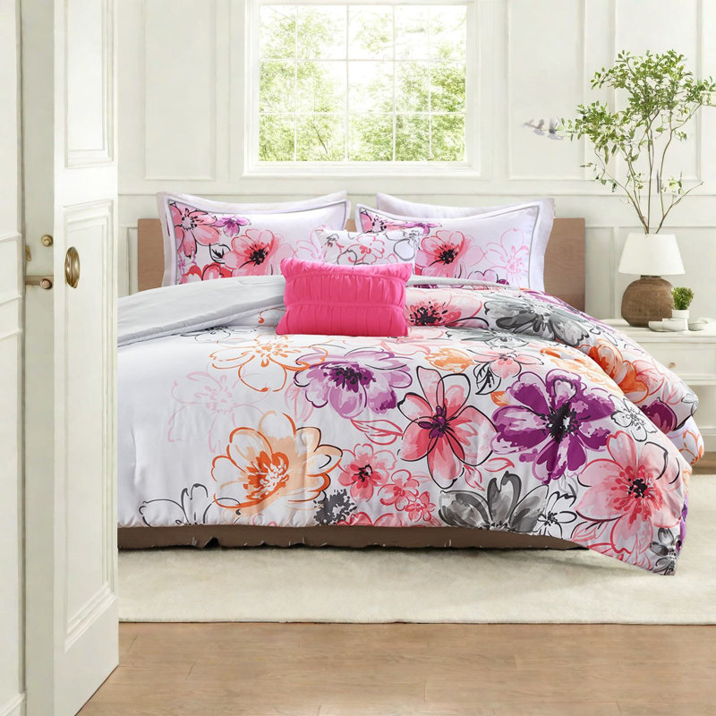 Cheerful Pink Floral Bedding Sets, Hypoallergenic Polyester, Stylish Bedroom Upgrade