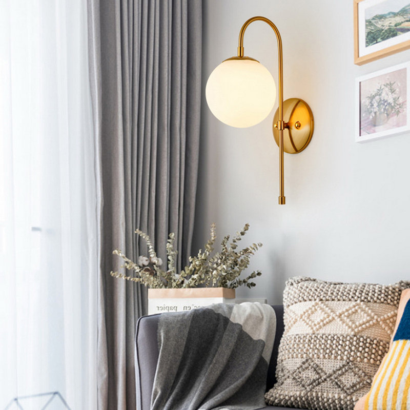 Daveric Armed Sconce
