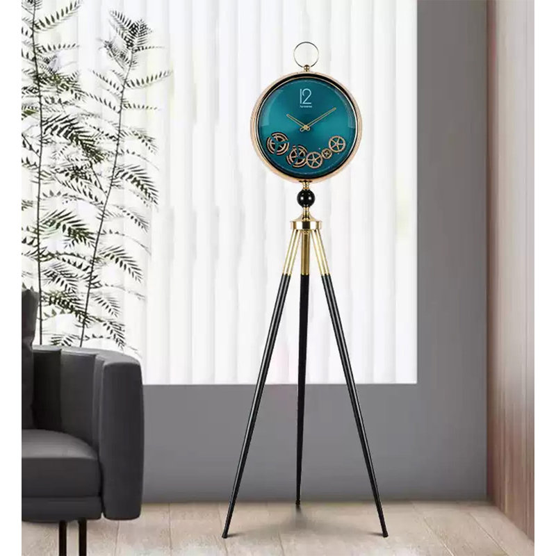 Horloge de trépied en métal Artisan