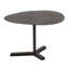 Table elliptique en aluminium brut pour terrasse moderne avec texture et esthétique