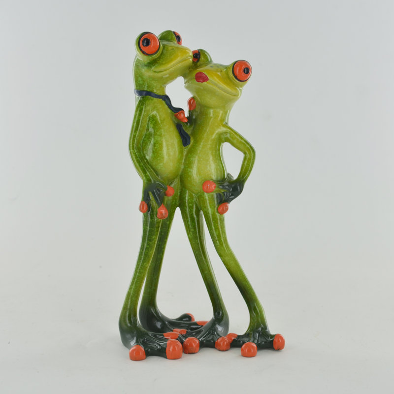 Figurines & Sculptures