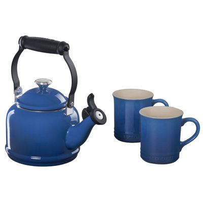 Le Creuset Demi Kettle W/ SS Knob & 2 Mug Set