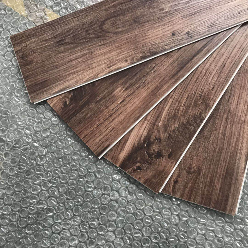 Planche de vinyle SPC 7 "x 48" x 5mm Luxury, Brun