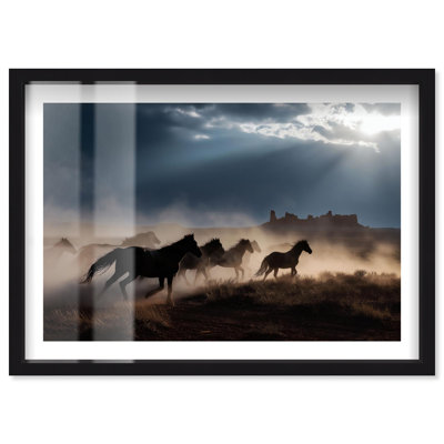 Décoration murale «Dusty Thunder I Shadowbox» par Notoriart, cadre noir, 36 x 24