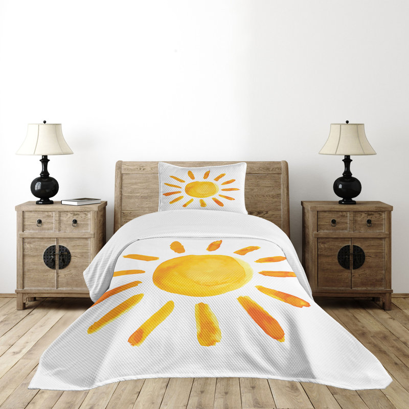 White and Yellow Sun Design Twin Quilted Bedspread Set