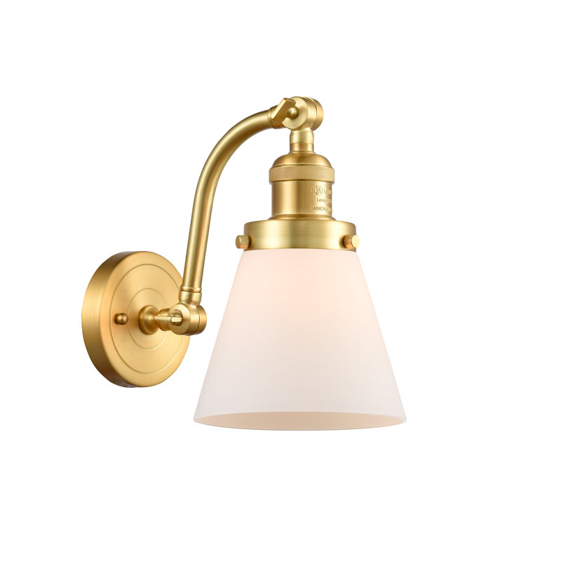 Applique murale 1 lumière Cone, Boîtier blanc mat, Ampoule à DEL rétro de 6 watts, Or satiné