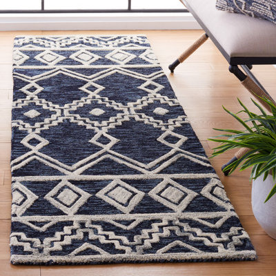 Abbigaile Hand Tufted Wool Southwestern Rug