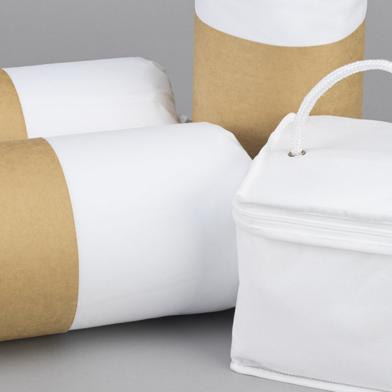 Ensemble de literie pour très grand lit avec coussins - Drap en microfibre, protège-matelas. Pour un nettoyage facile. Protège les déversements,. Les 2 oreillers blancs Essentials, les draps doux et lisses protègent les punaises de lit