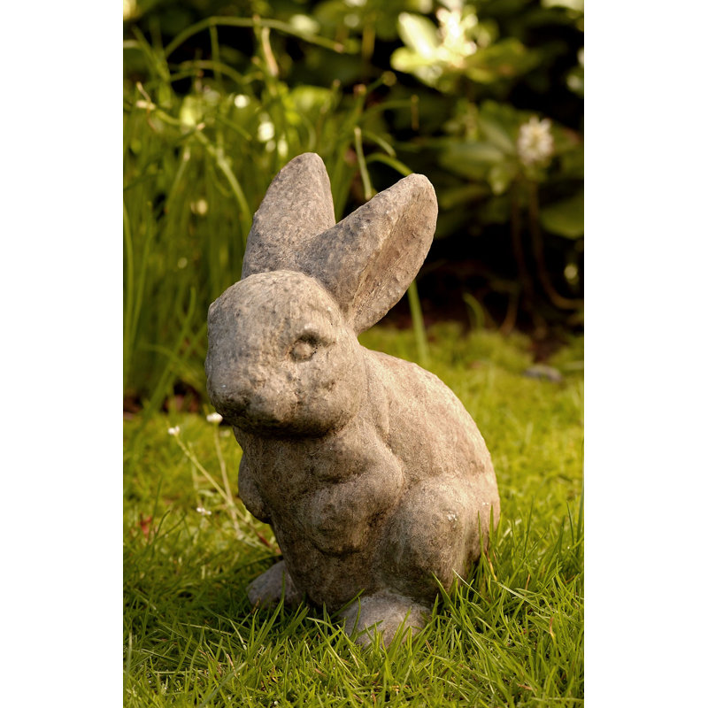 Rabbit Ears Up Statue, Pietra Nuova