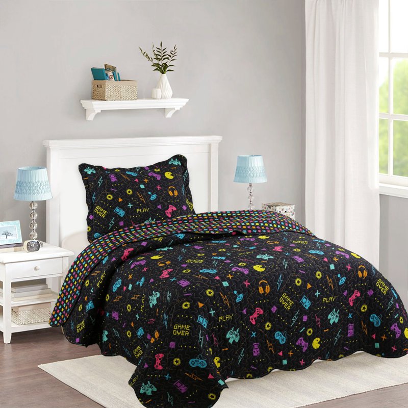 Twin Size Black Polyester Gamer Reversible Bedspread Set