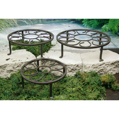 Leoti Metal Plant Stand