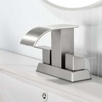 Robinet de salle de bain central 4 po avec ensemble de bonde escamotable Robinet de lavabo de salle de bain à 3 trous en acier inoxydable à 3 poignées