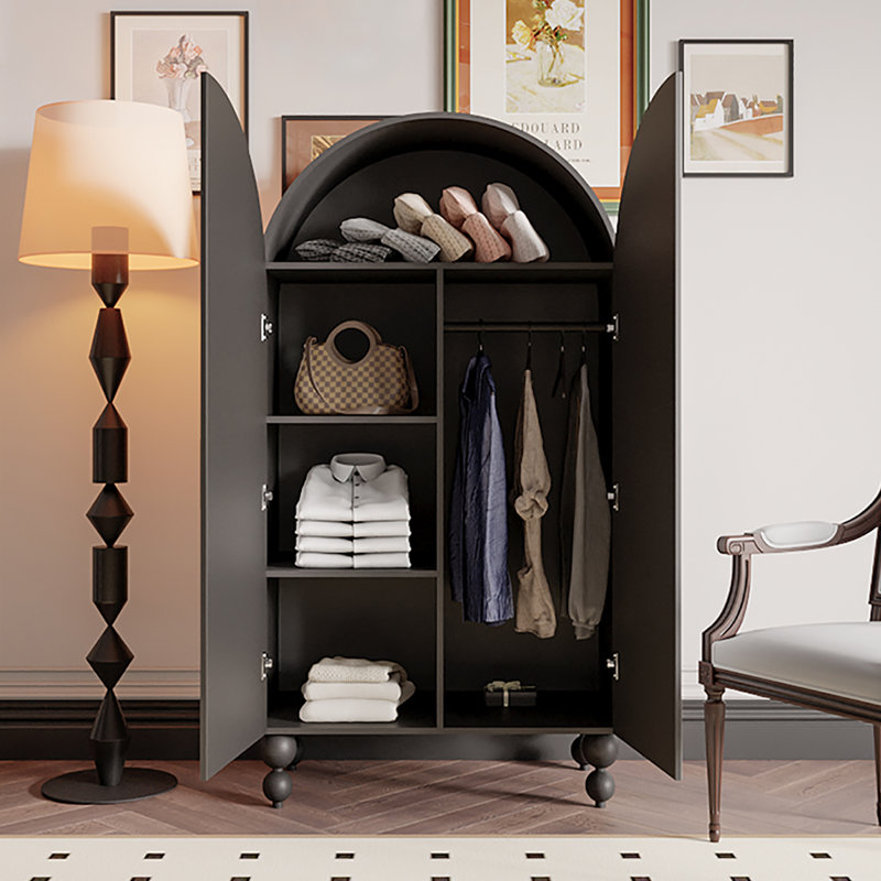 Garde-robe de chambre à coucher de style français