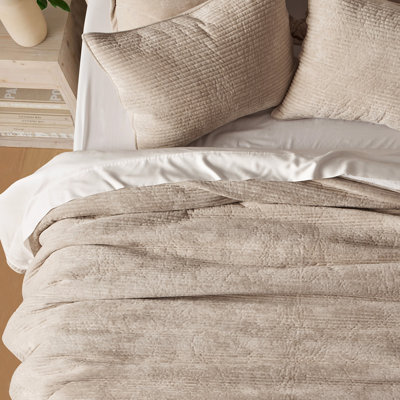 Striped Channel Velvet Quilt Set
