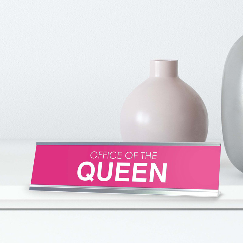 Enseigne fantaisiste «Office of the Queen»