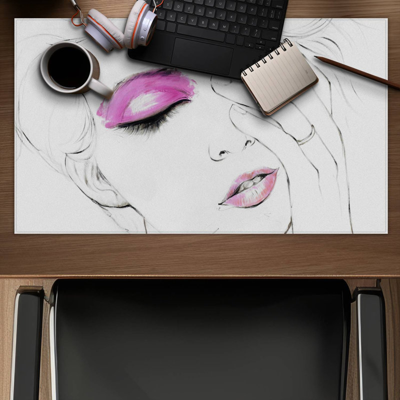 Pink makeup - 14.00"x24.25" Desk mat