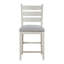 De 2 chaises à hauteur de comptoir en blanc antique, siège texturé confortable, style dossier, structure en bois, convient aux repas décontractés à la maison, assemblage requis, salle à manger 2, finition blanche, dossier rembourré gris,