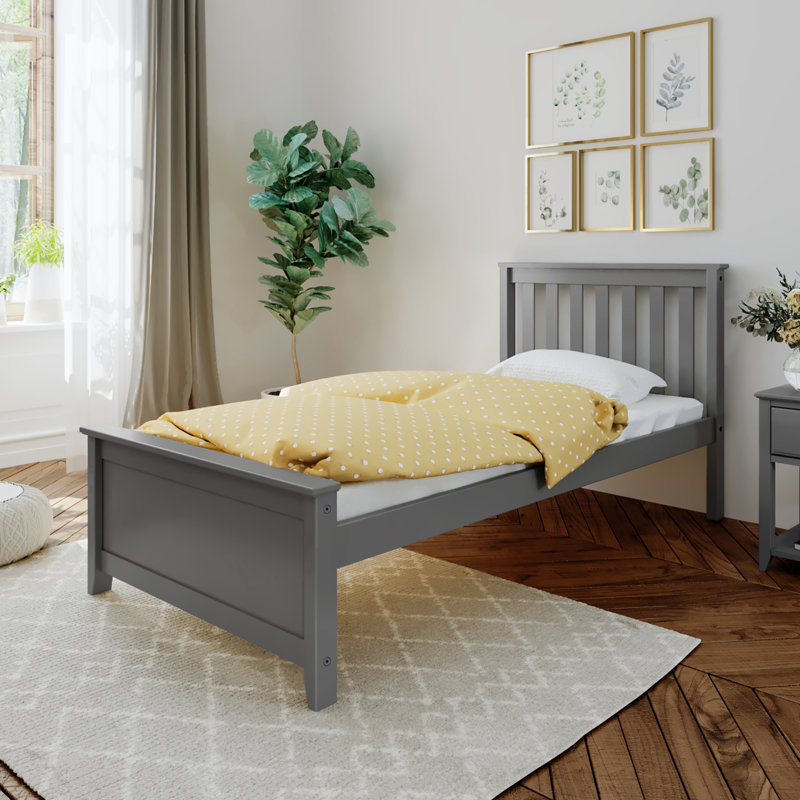 Lit plateforme Bolin en bois massif par Harriet Bee, Gris, Simple