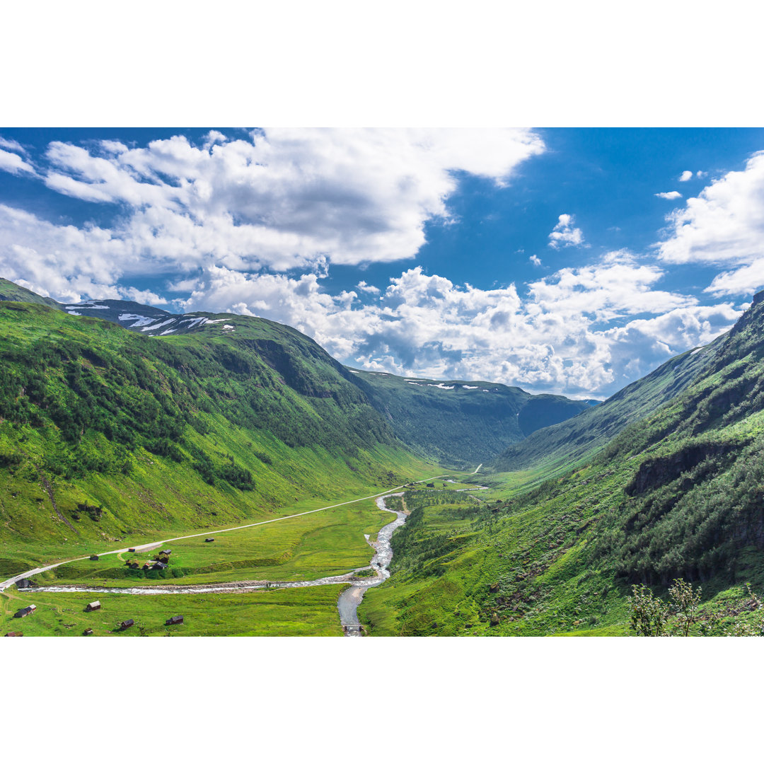 Aussichtspunkt im offenen Tal in Norwegen