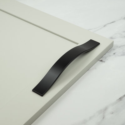 160mm Matt Black Strap Handle