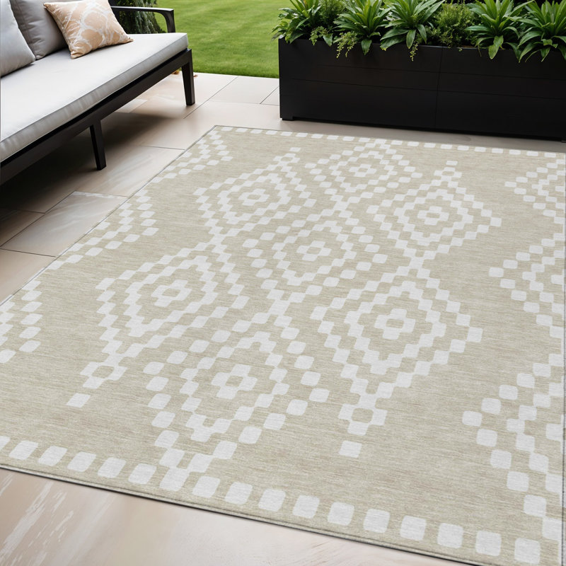 Tapis extérieur lavable géométrique beige et ivoire 5 pi x 8 pi