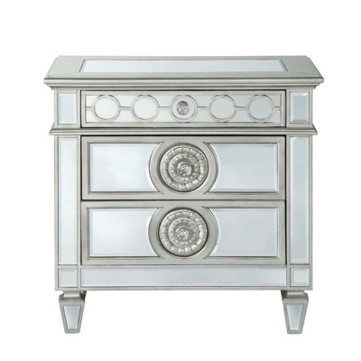 Table de chevet glamour de luxe à finition miroir avec deux tiroirs, un meuble en bois époustouflant pour une esthétique intérieure améliorée