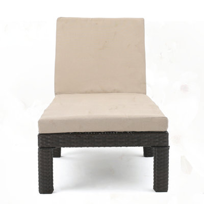 CHAISE LOUNGE WITH CUSHION