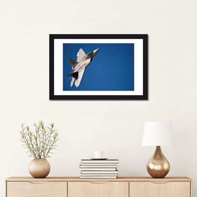 Reproduction de photo sur toile «An F-22 Raptor Avion Performs pendant l'aviation nation 2010»