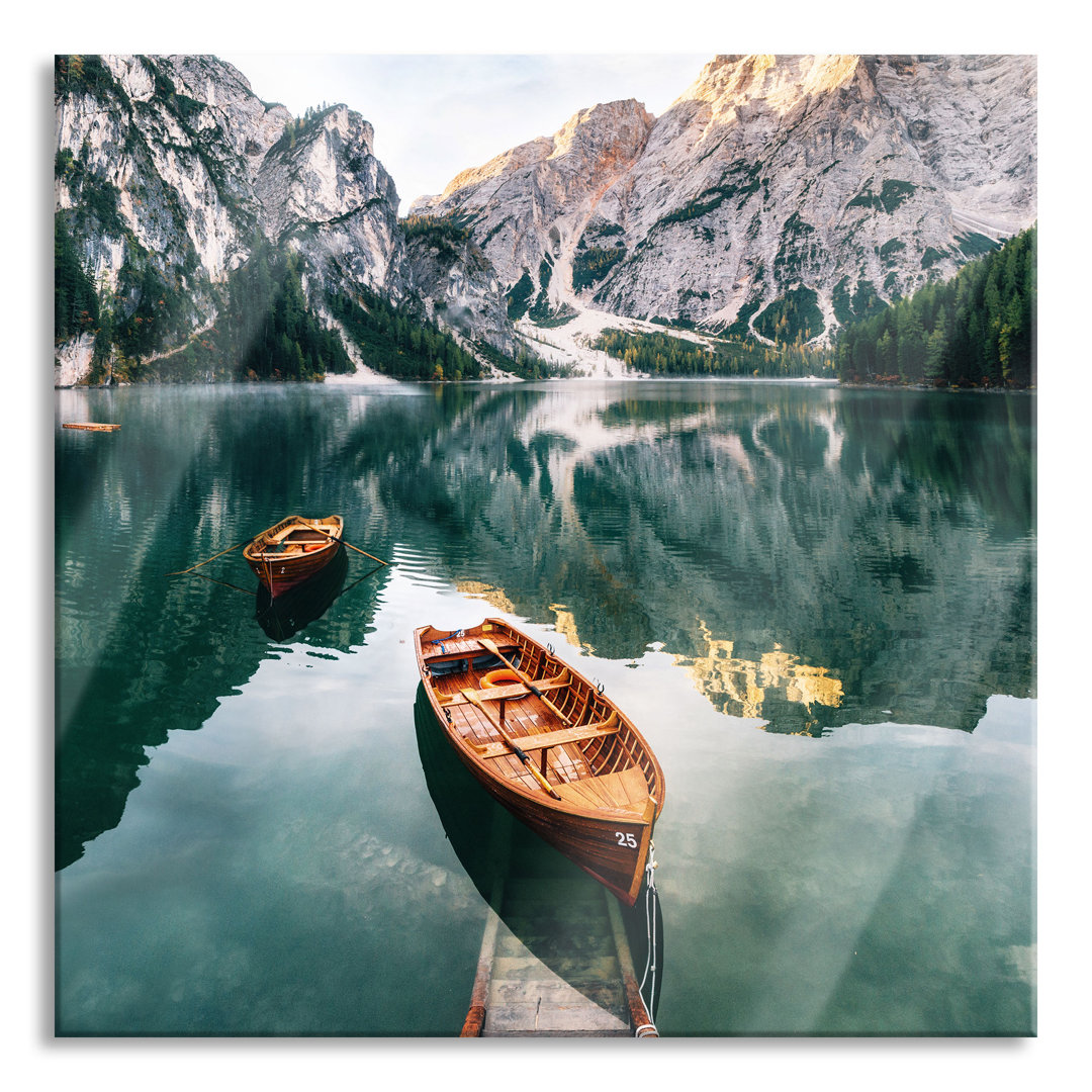 Glasbild Bootssteg am Pragser Wildsee