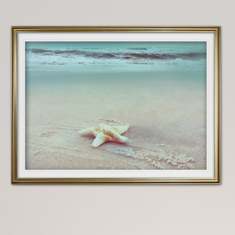 « beach set starfish », reproduction de photo sur toile tendue, H 20 po x l 24 po x P 1,5 po, Cadre argenté